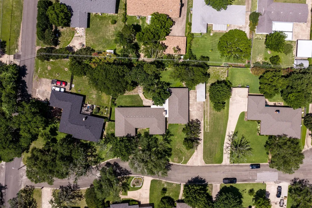 708 Topeka Drive Woodway, TX 76712
