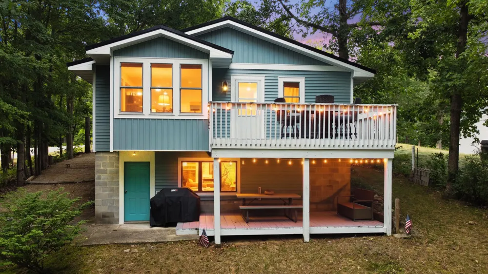 9638 W School Section Lake Drive Mecosta, MI 49332