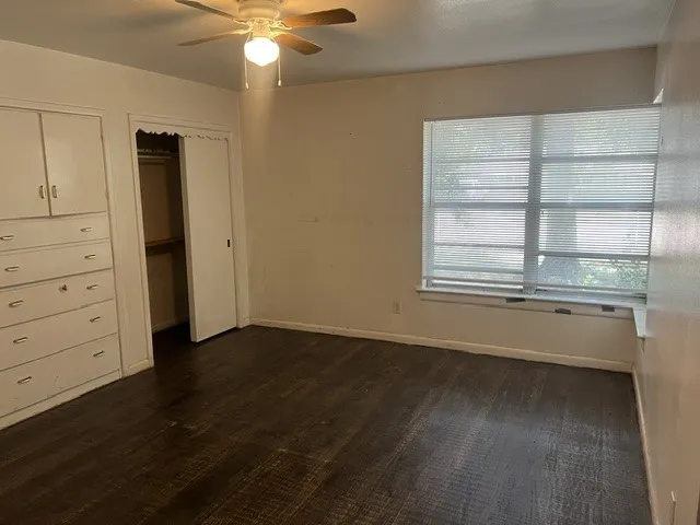 627 Kingston Drive Irving, TX 75061