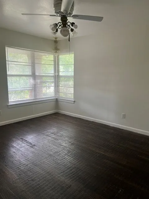 627 Kingston Drive Irving, TX 75061