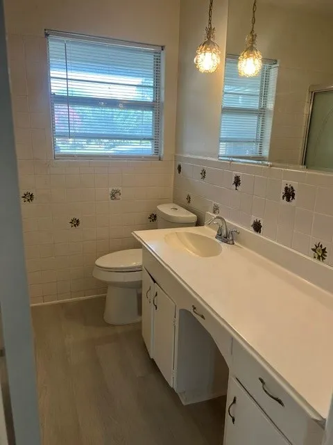 627 Kingston Drive Irving, TX 75061