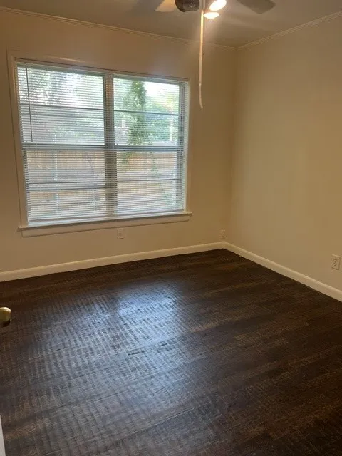627 Kingston Drive Irving, TX 75061