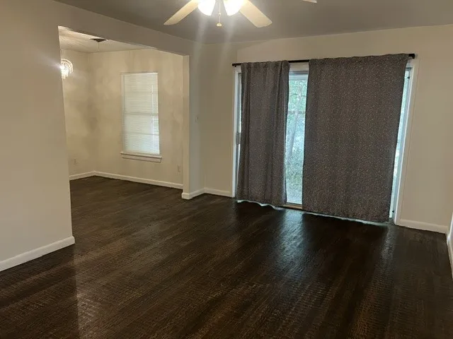 627 Kingston Drive Irving, TX 75061