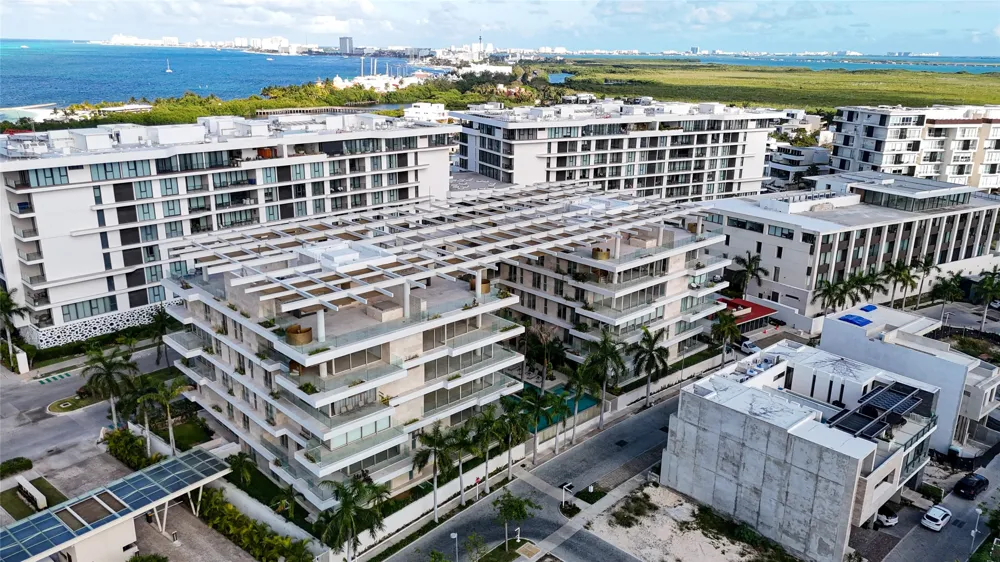 Puerto Cancun Boulevard #507 Cancun, OS 77500