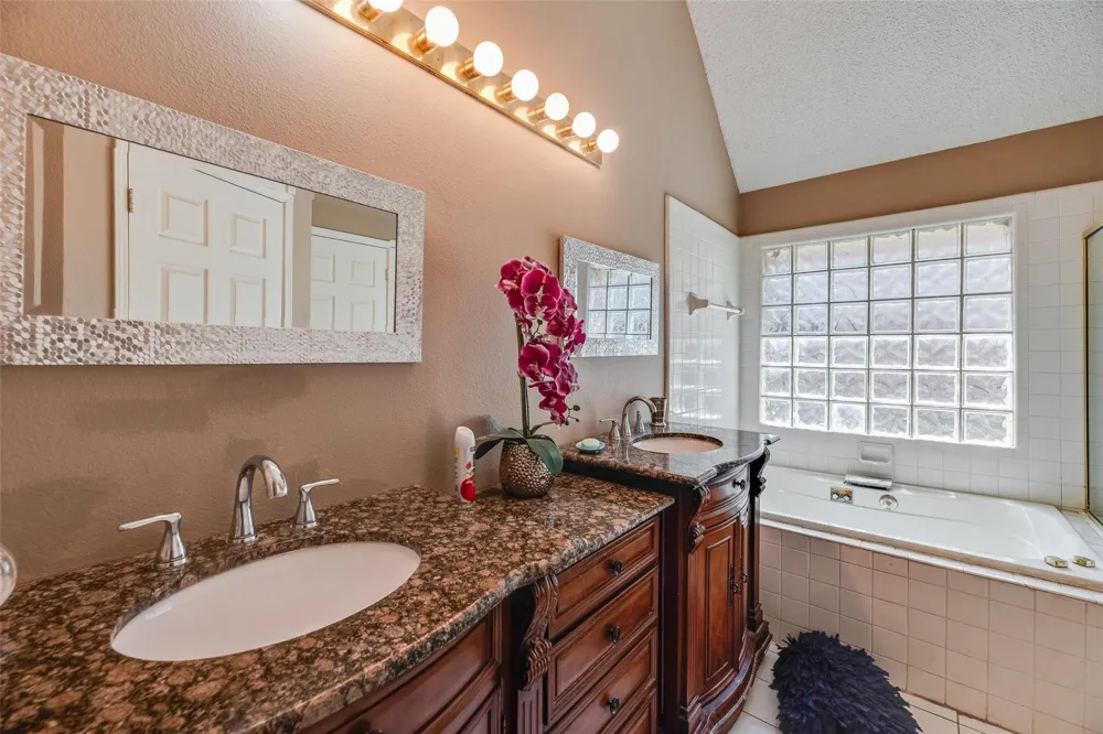 2017 Spring Mills Road Mesquite, TX 75181