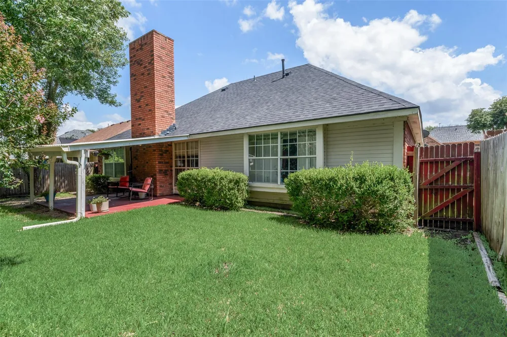 2017 Spring Mills Road Mesquite, TX 75181