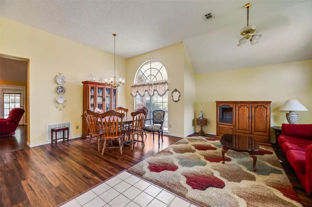 2017 Spring Mills Road Mesquite, TX 75181