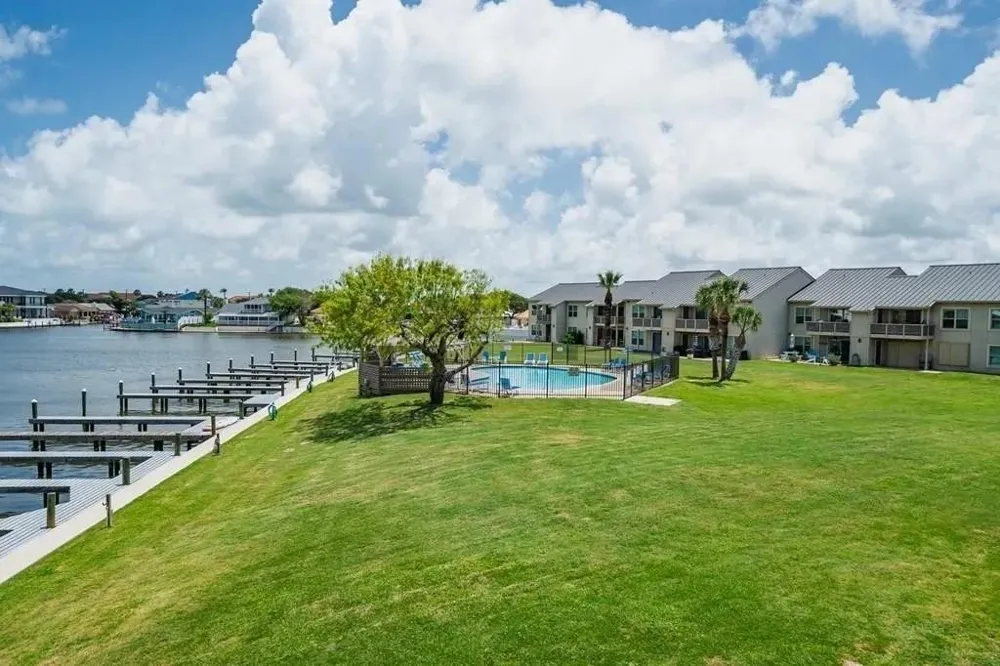1911 Bayhouse Drive Rockport, TX 78382