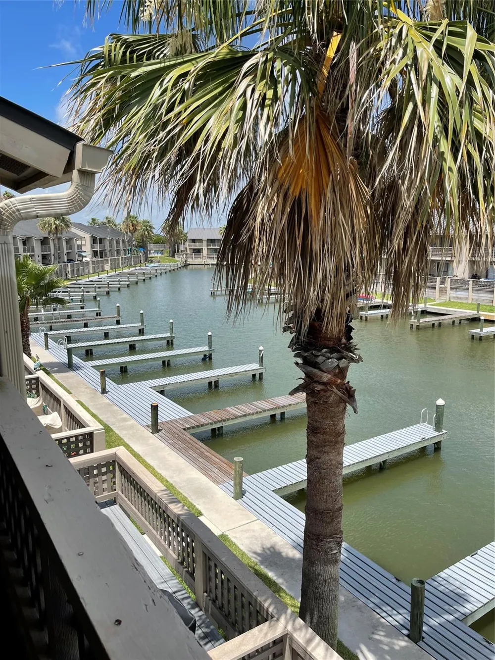 1911 Bayhouse Drive Rockport, TX 78382