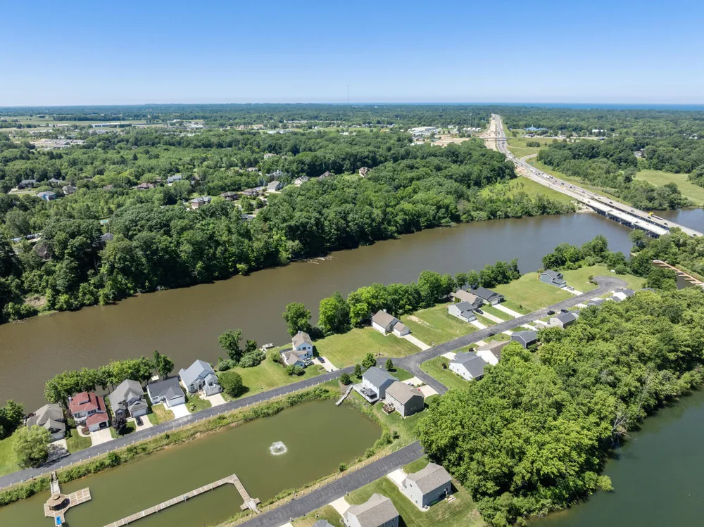 578 Swan River Drive Benton Harbor, MI 49022