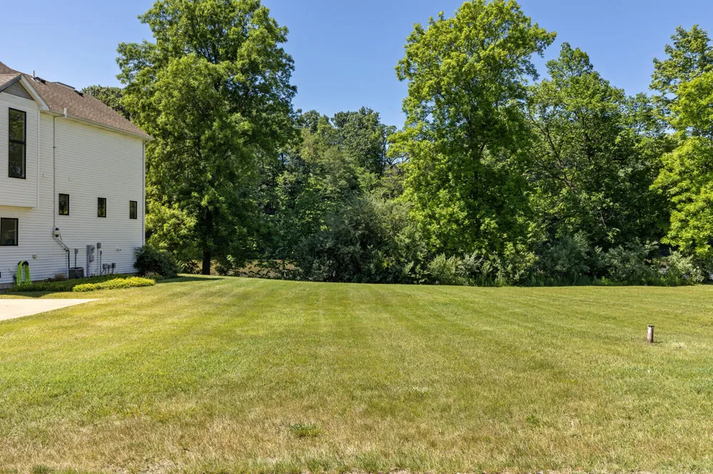 578 Swan River Drive Benton Harbor, MI 49022