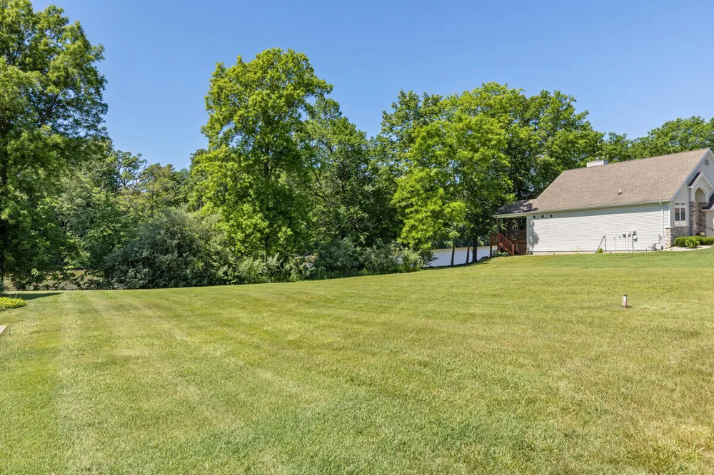 578 Swan River Drive Benton Harbor, MI 49022