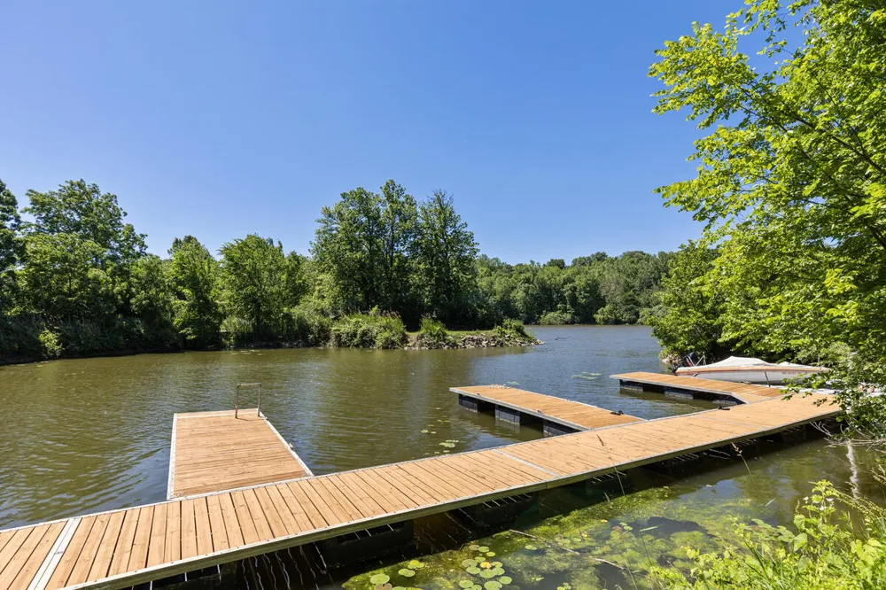 578 Swan River Drive Benton Harbor, MI 49022