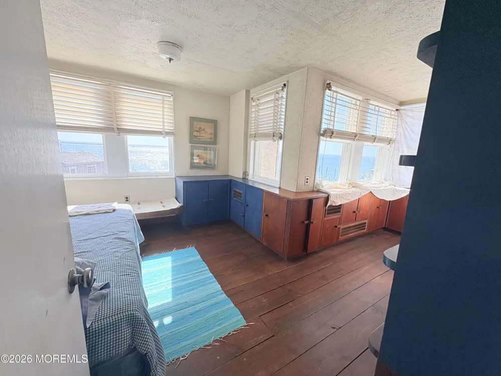 8202 Bay Terrace Harvey Cedars, NJ 08008