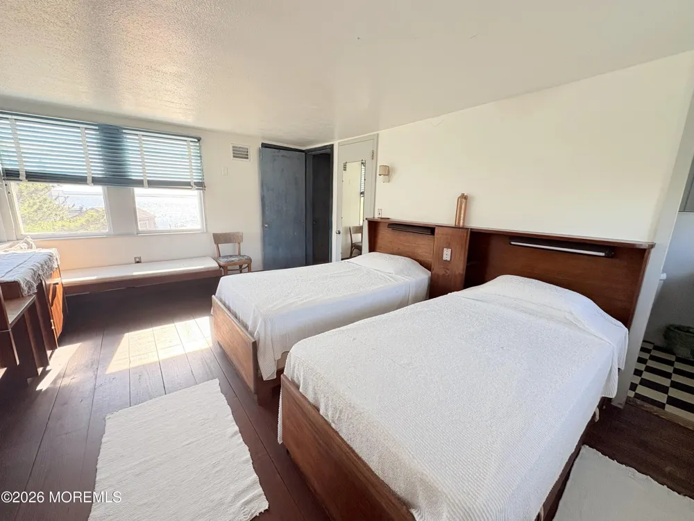 8202 Bay Terrace Harvey Cedars, NJ 08008