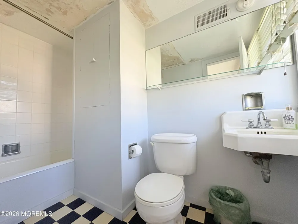 8202 Bay Terrace Harvey Cedars, NJ 08008