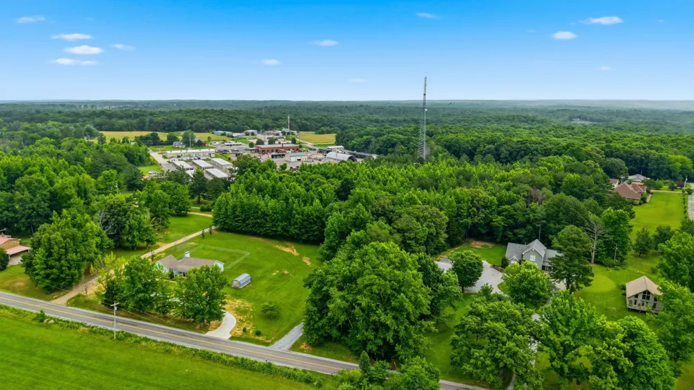 0 Hwy 70   Twin Oak Mc Ewen, TN 37101
