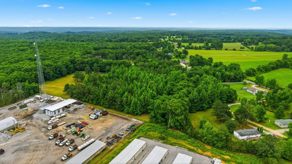 0 Hwy 70   Twin Oak Mc Ewen, TN 37101