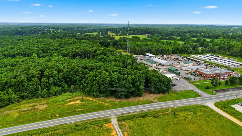 0 Hwy 70   Twin Oak Mc Ewen, TN 37101