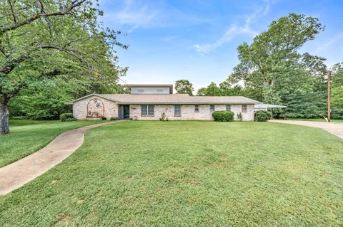 2826 Birchwood Lane