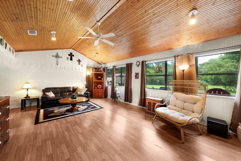 2826 Birchwood Lane Commerce, TX 75428
