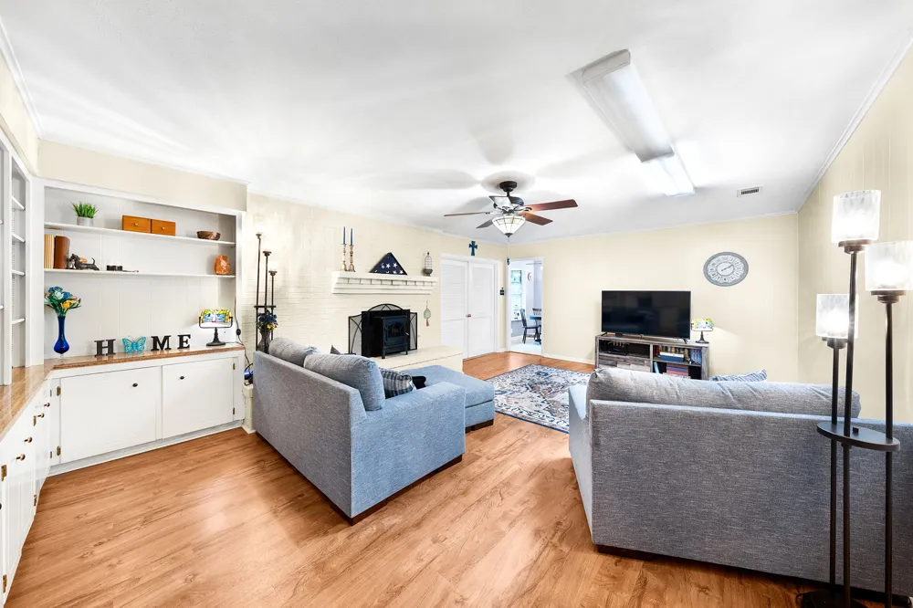 2826 Birchwood Lane Commerce, TX 75428