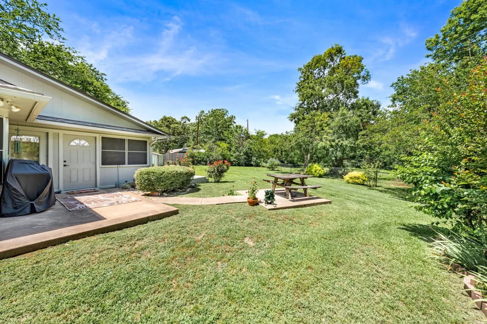 2826 Birchwood Lane Commerce, TX 75428