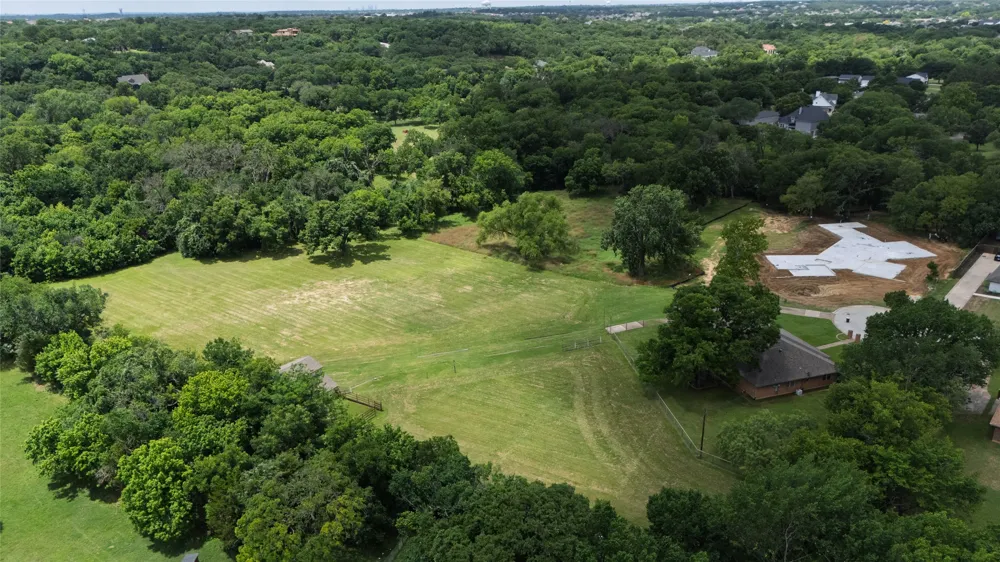 1215 Oakwood Trail Southlake, TX 76092