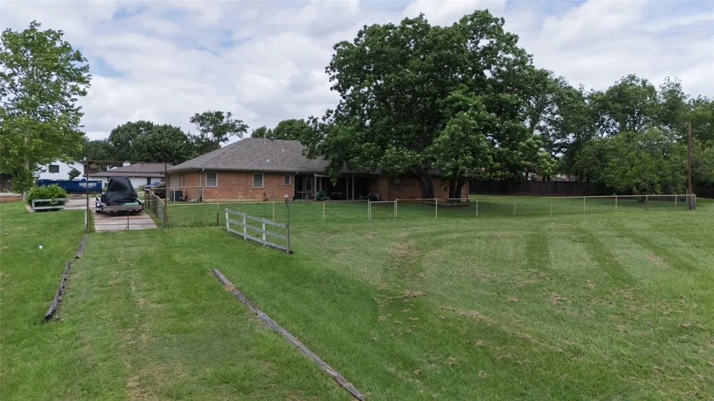 1215 Oakwood Trail Southlake, TX 76092