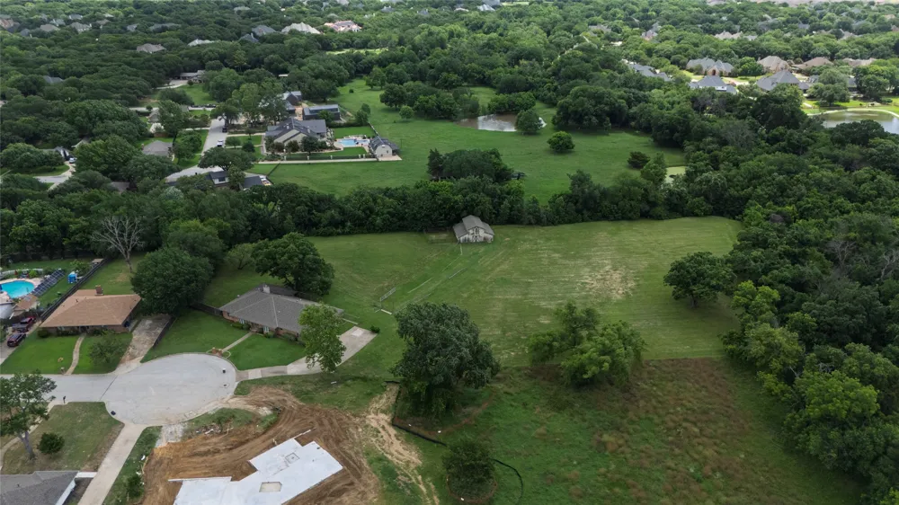 1215 Oakwood Trail Southlake, TX 76092