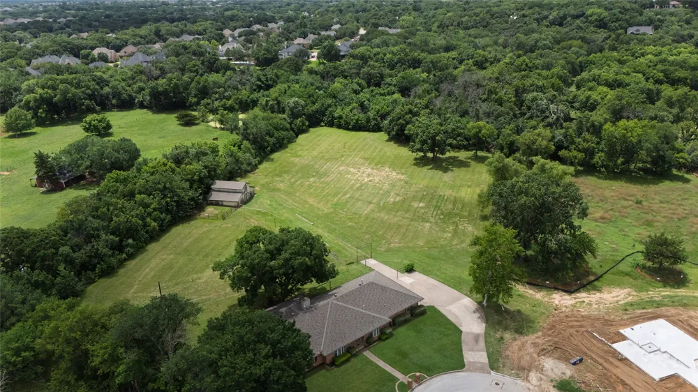 1215 Oakwood Trail Southlake, TX 76092