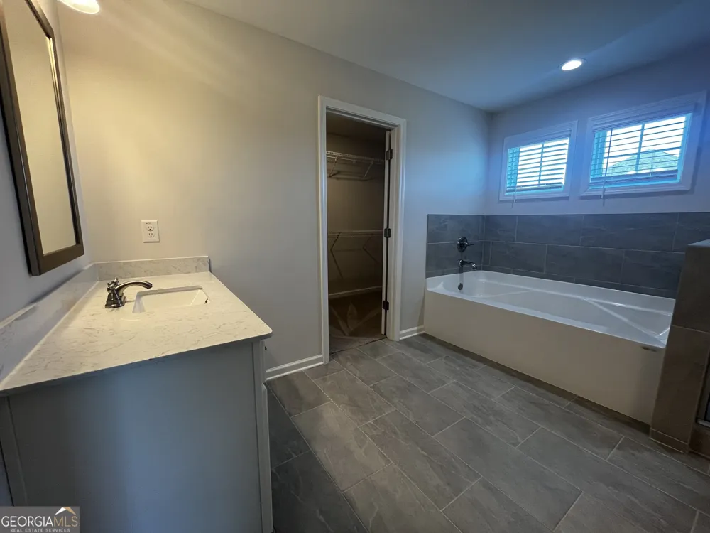 311 Shoshone CIR Kathleen, GA 31047