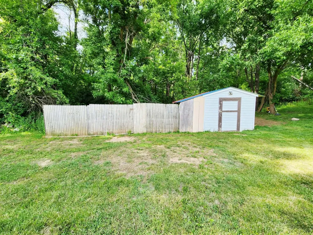 3640 Saint Luke Drive Jackson, MI 49201