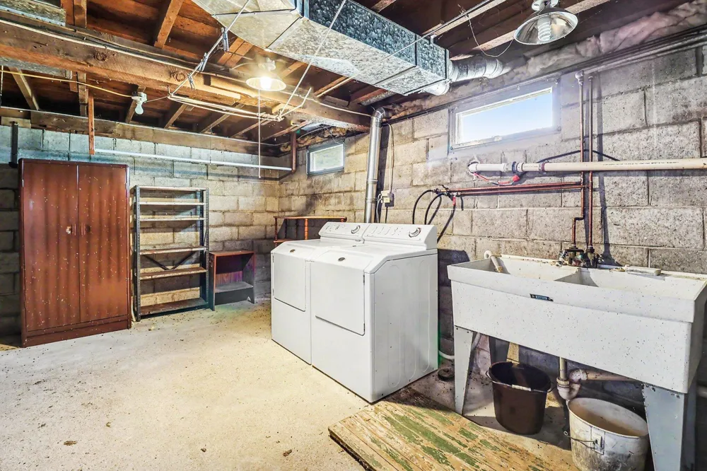 409 Jerumbo Street Manistee, MI 49660