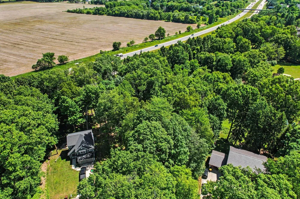 911 Wooded Lane Marshall, MI 49068