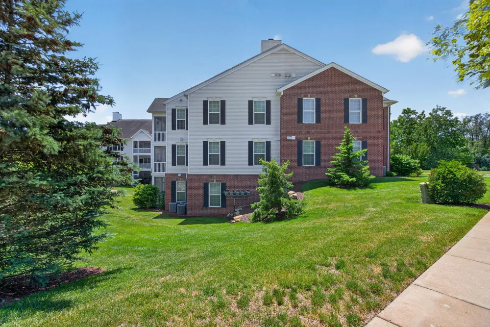 1928 Coventry Road Jackson, MI 49201