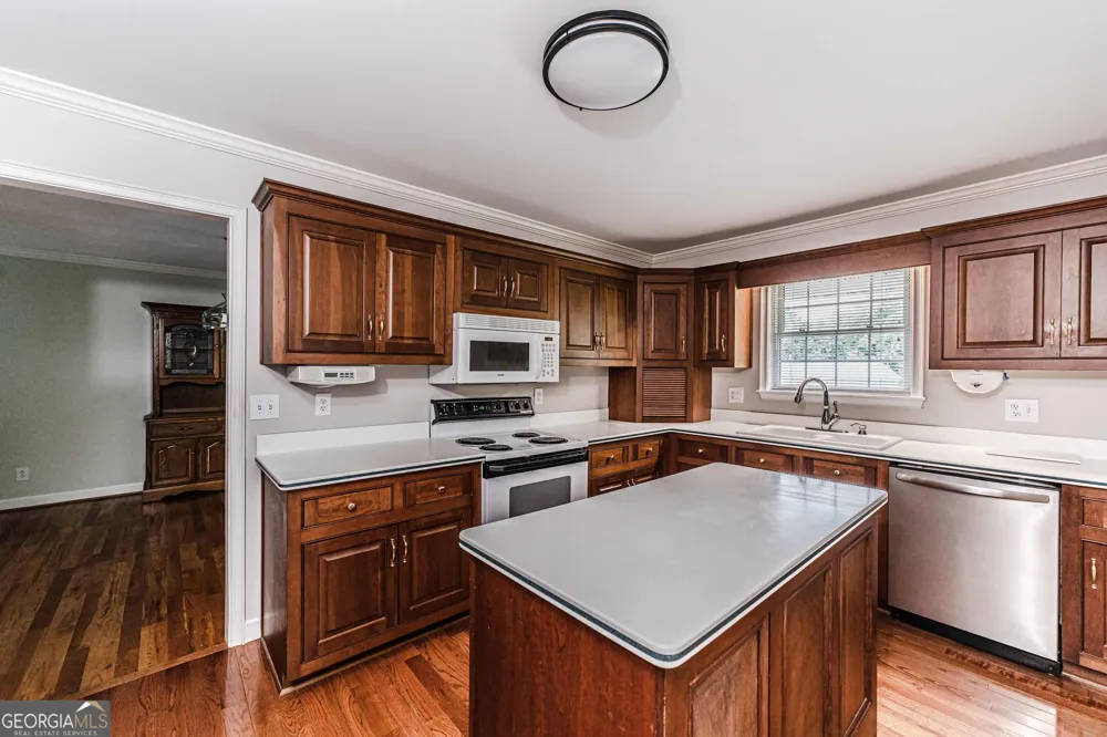55 Ted Donath RD NE Armuchee, GA 30105