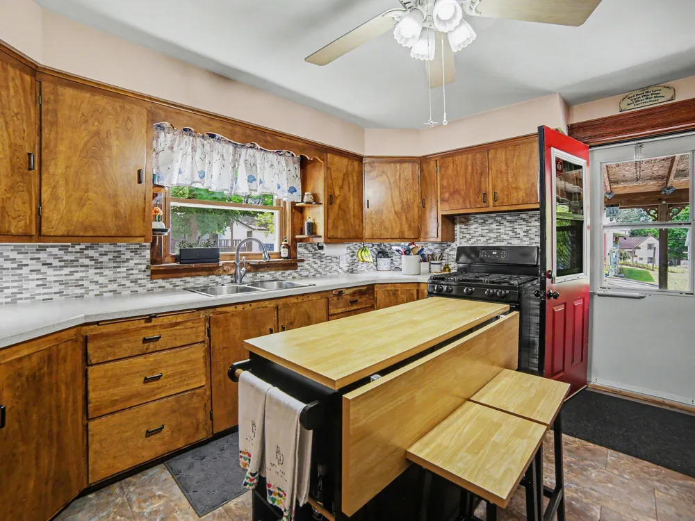 507 S State Street Hart, MI 49420