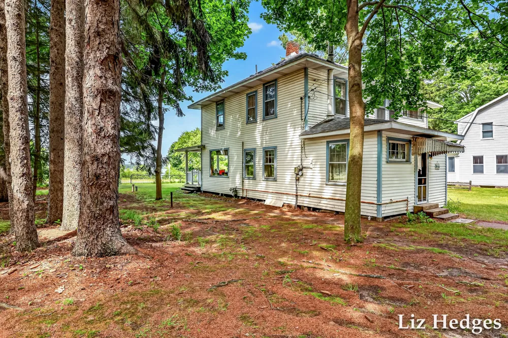 6285 S Shore Whitehall, MI 49461