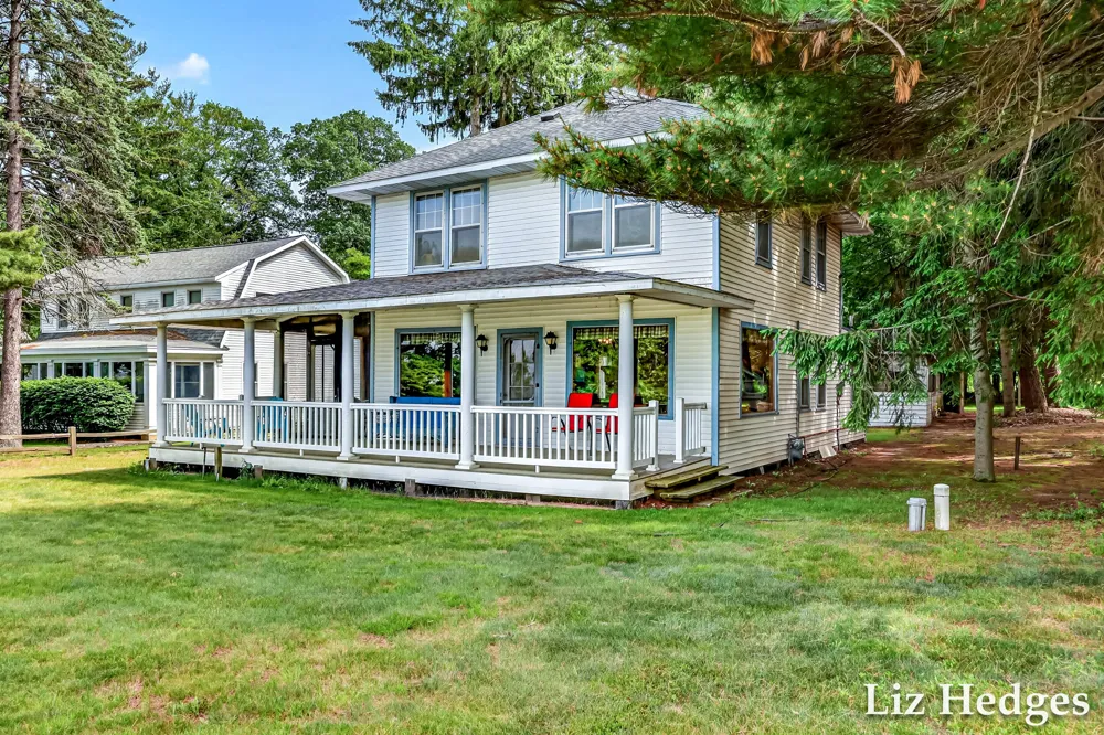 6285 S Shore Whitehall, MI 49461