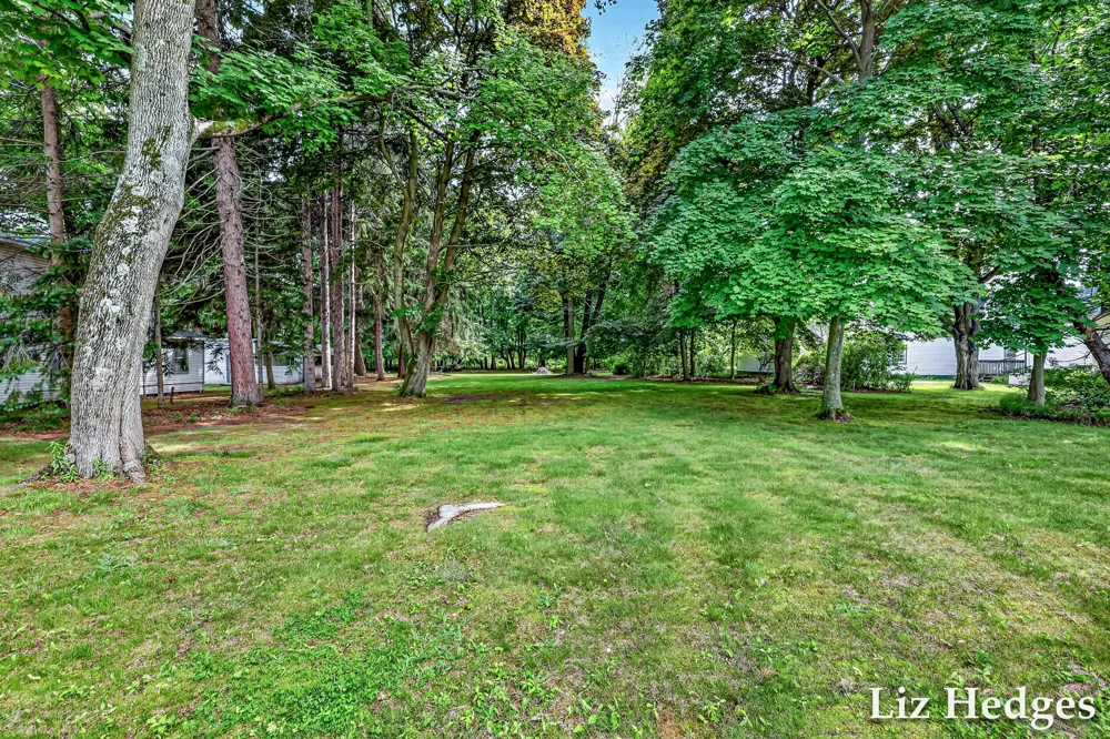6285 S Shore Whitehall, MI 49461