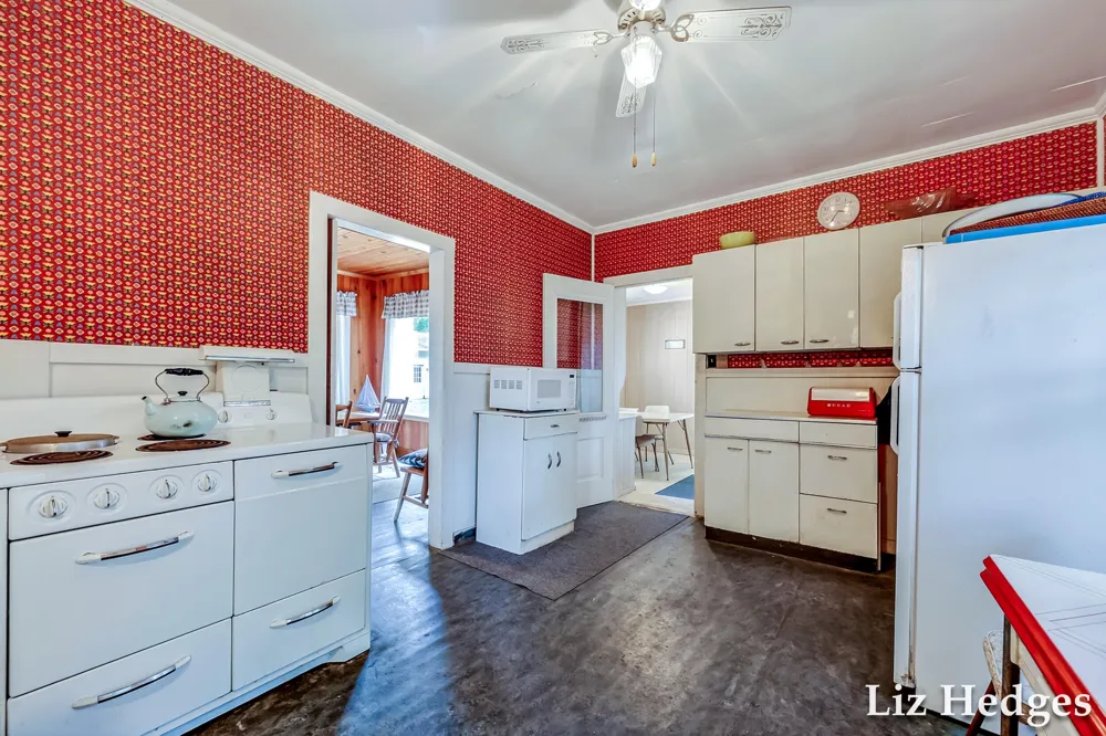 6285 S Shore Whitehall, MI 49461