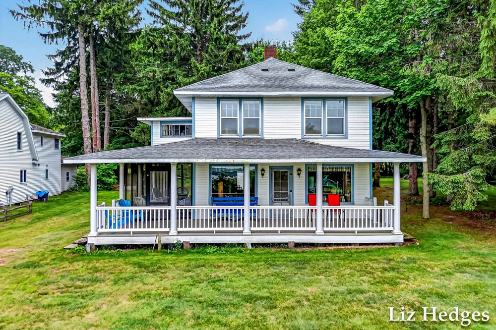 6285 S Shore Whitehall, MI 49461