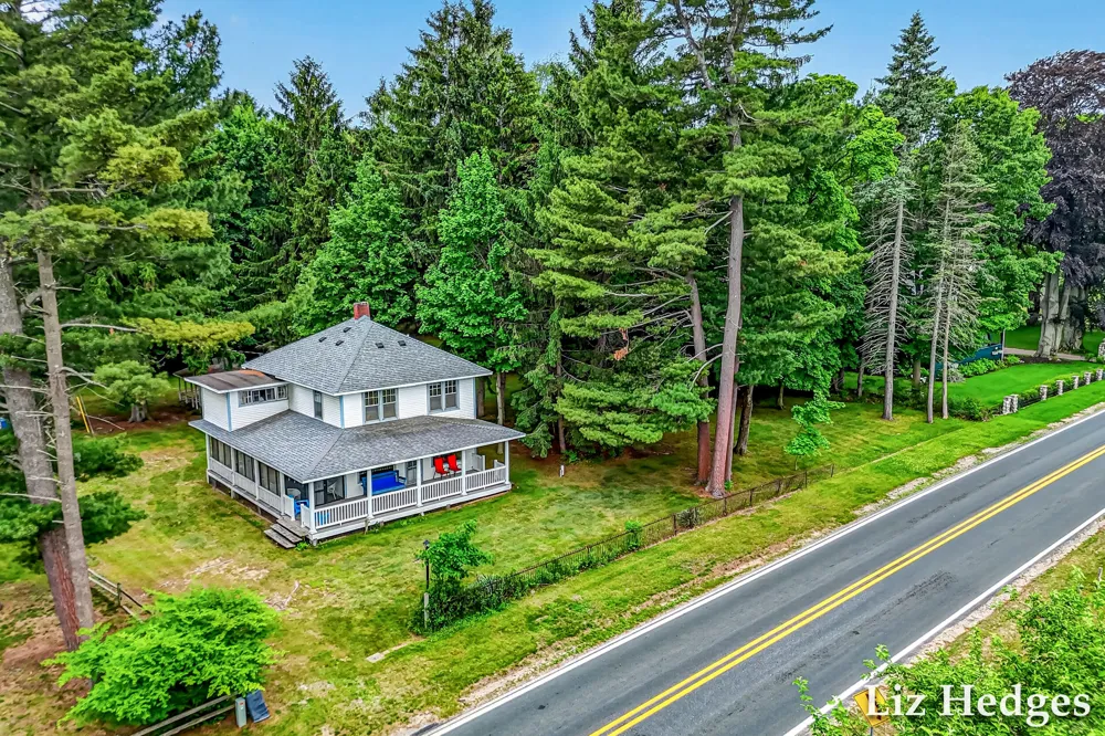 6285 S Shore Whitehall, MI 49461