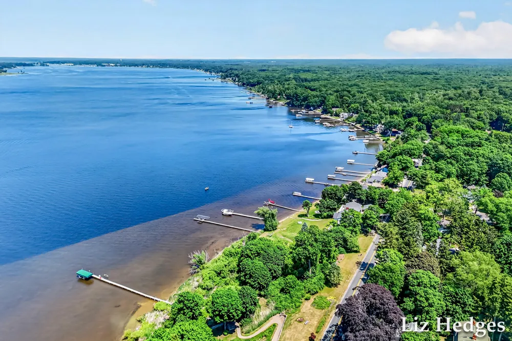 6285 S Shore Whitehall, MI 49461