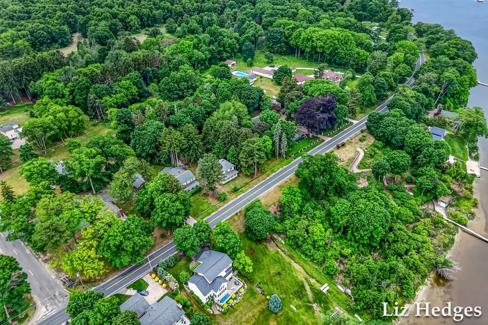 6285 S Shore Whitehall, MI 49461