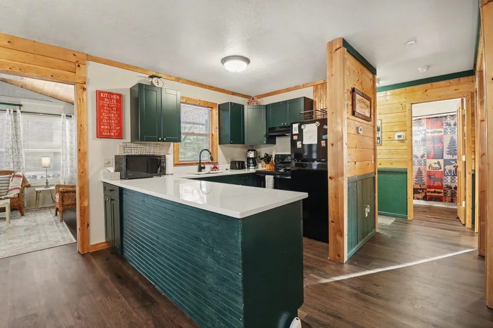 5526 W Longbridge Road Pentwater, MI 49449
