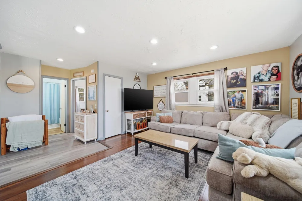 727 Springbrook Avenue Adrian, MI 49221