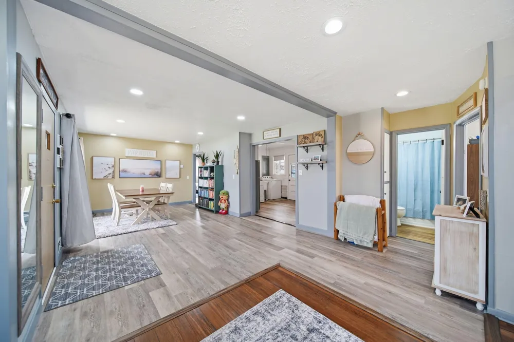 727 Springbrook Avenue Adrian, MI 49221