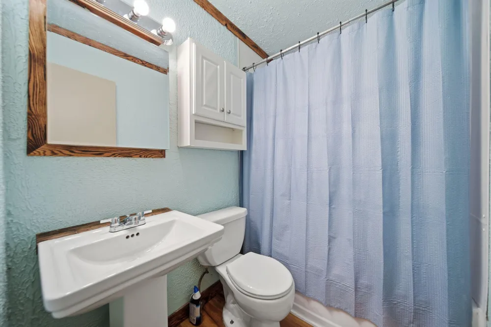 727 Springbrook Avenue Adrian, MI 49221